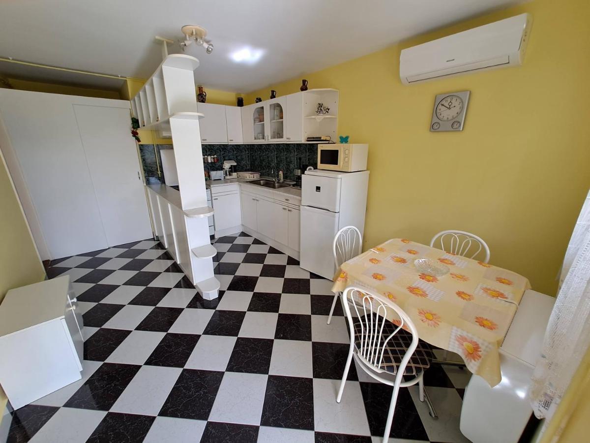 Bianka Apartman Balatonlelle Buitenkant foto